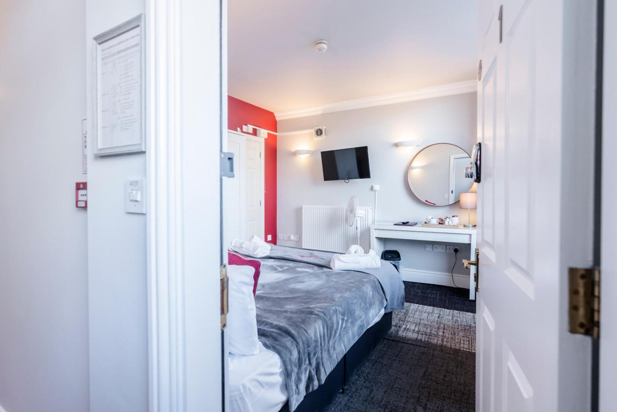 1 Riverside Apartments NWI Dış mekan fotoğraf