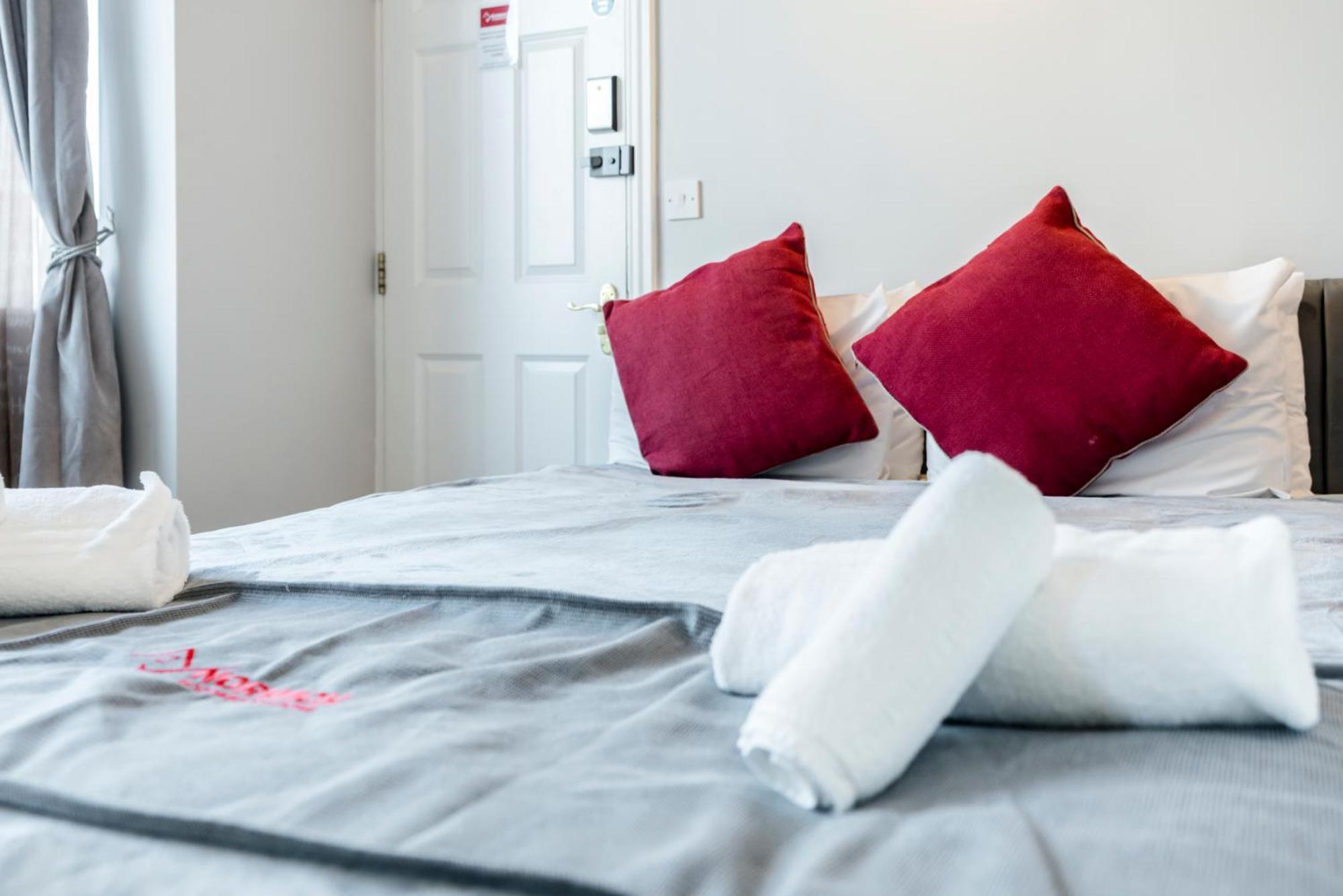 1 Riverside Apartments NWI Dış mekan fotoğraf
